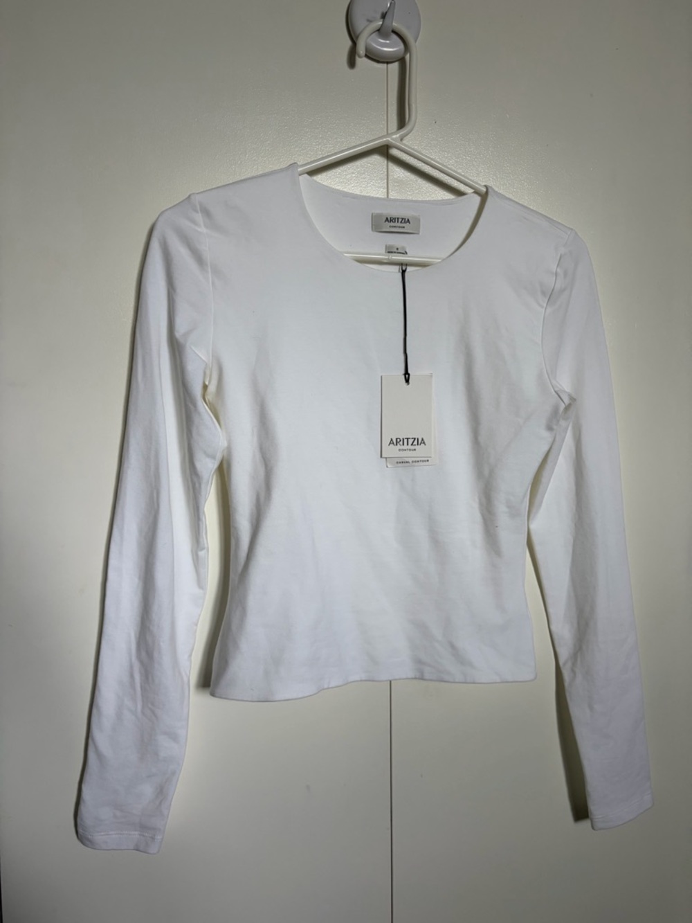 Aritzia Contour White Long-Sleeve